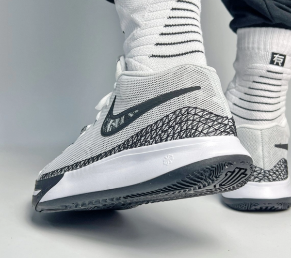Giay Nike Kyrie Flytrap 6 EP 'White' DM1126-101