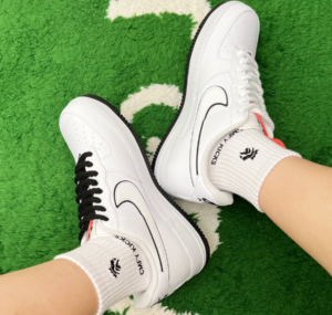 Giay Nike Air Force 1 '07 'White Black' DV0788-103