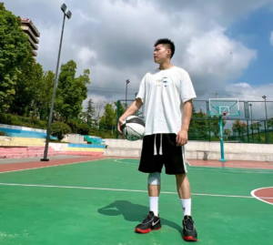 Giay Nike LeBron 20 'Miami Heat' DJ5423-001