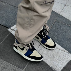 Giay Nike Air Jordan 1 High Zoom Comfort 2 'Blackened Blue' DV1305-104