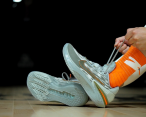 Giay Nike Zoom GT Cut 2 'Devin Booker Keep It Tight' DJ6015-301