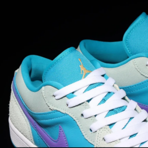 Giay Nike Air Jordan 1 Low SE 'Aquatone Concord' DX4334-300