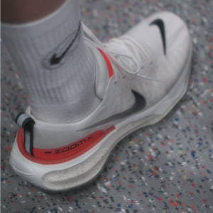 Giay Nike Invincible Run 3 'White Bright Crimson' DR2615-101