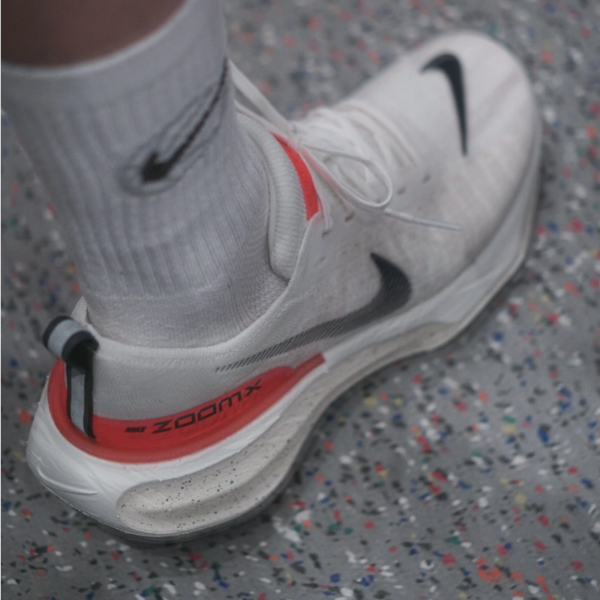 Giay Nike Invincible Run 3 'White Bright Crimson' DR2615-101