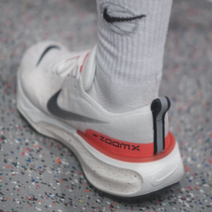 Giay Nike Invincible Run 3 'White Bright Crimson' DR2615-101