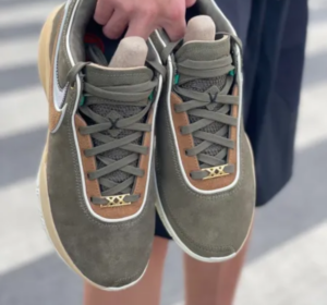 Giay Nike LeBron 20 'Olive Green' DV1193-901