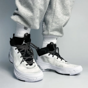 Giay Nike Jordan 37 'Oreo' DV0747-108