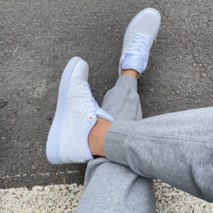 Giay Nike Air Jordan 1 Low 'Triple White' 553558-136