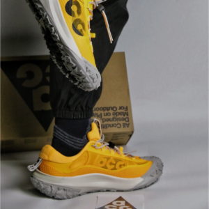 Giay Nike ACG Mountain Fly 2 Low 'Laser Orange' DV7903-800