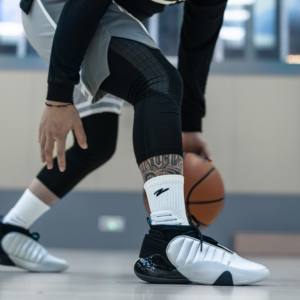 Giay Adidas Harden Vol 7 'Silver Metallic' HQ3424