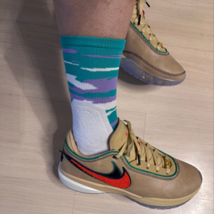 Giay Nike LeBron 20 'Four Horsemen Sesame' DV9089-200