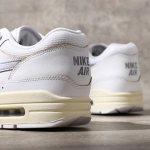 Giay Nike Air Max 1 'Timeless' FJ5472-121