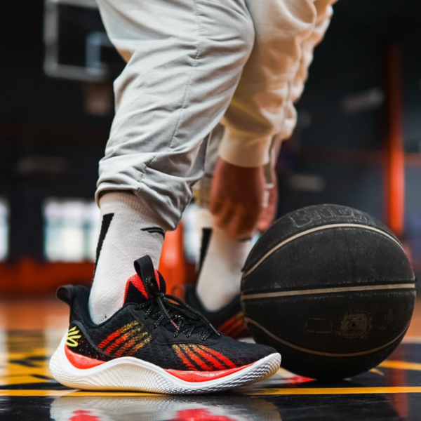 Giay Under Armour Curry Flow 'Iron Sharpens' 3025620-001