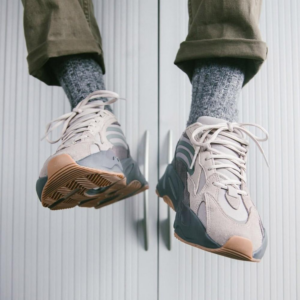 Giay Adidas Yeezy Boost 700 V2 'Tephra' FU7914