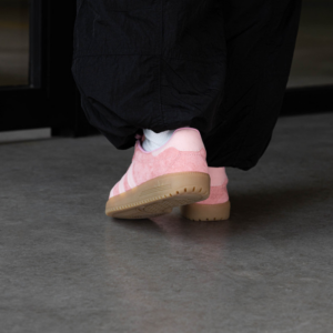 Giay Adidas Bermuda 'Glow Pink' GY7386