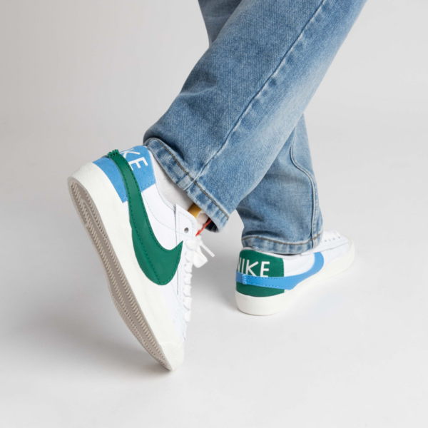 Giay Nike Blazer Low 77 Jumbo 'Mismatch' DQ1470-100
