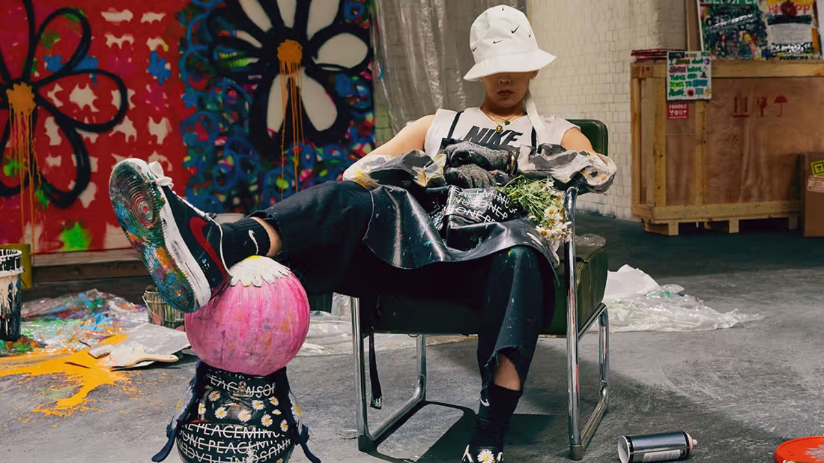 Điểm qua những lần hợp tác "đắt giá" của ông hoàng Kpop G-Dragon và Nike Hinh anh 6: Diem qua nhung lan hop tac "dat gia" cua ong hoang Kpop G-Dragon va Nike