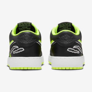 Giay Nike Air Jordan 1 Low SE 'Black Cat Volt' DX6666-701