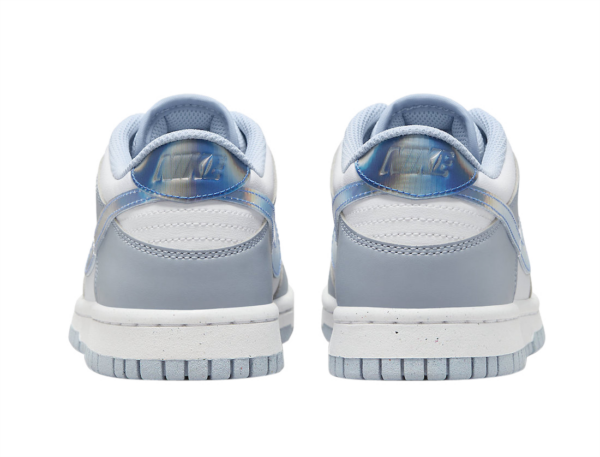 Giay Nike Dunk Low 'Blue Lenticular' FJ4668-400