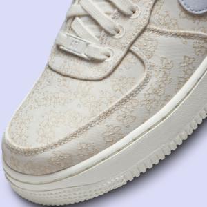 Giay Nike Air Force 1 Low 'Gold Embroidery' DR6402-900