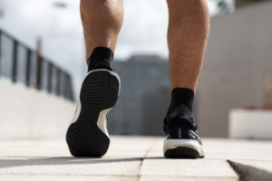 Giay Nike ZoomX Invincible Run Flyknit 'Black White' DC9993-001