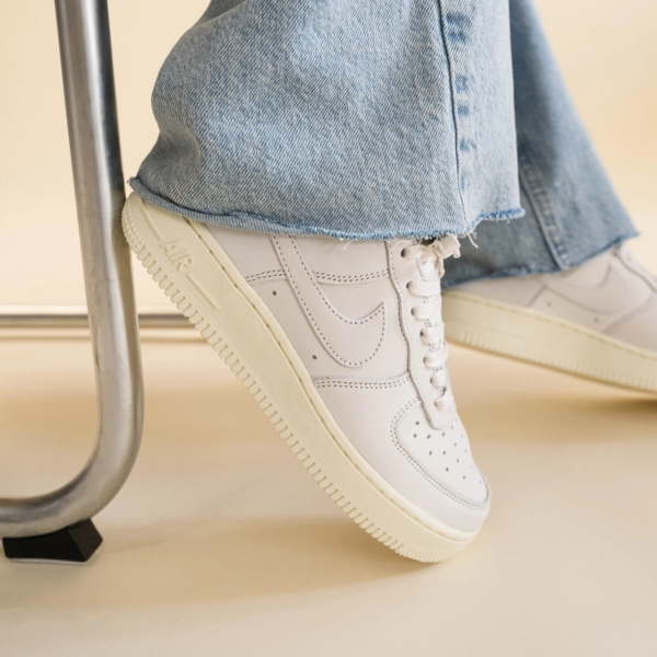Giay Nike Air Force 1 Premium 'Pearl Pink Gum' DR9503-601