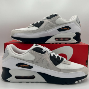 Giay Nike Air Max 90 'White Black Hot Curry' DM0029-100