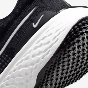 Giay Nike ZoomX Invincible Run Flyknit 'Black White' DC9993-001