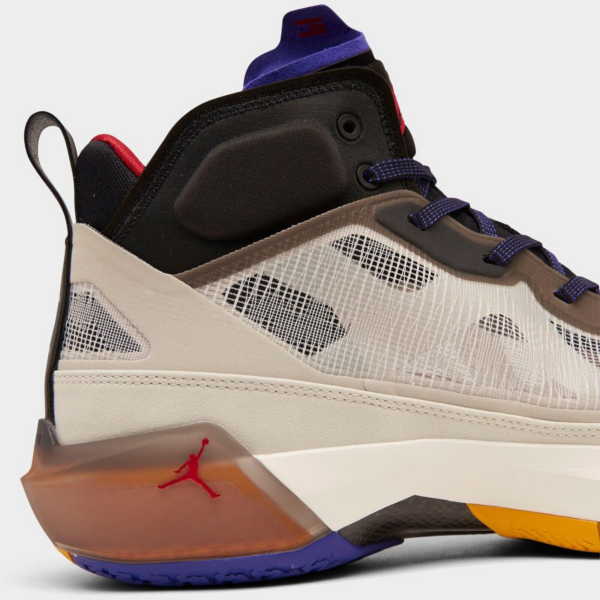 Giay Nike Jordan 37 'Light Bone Dark Concord' DD7421-060