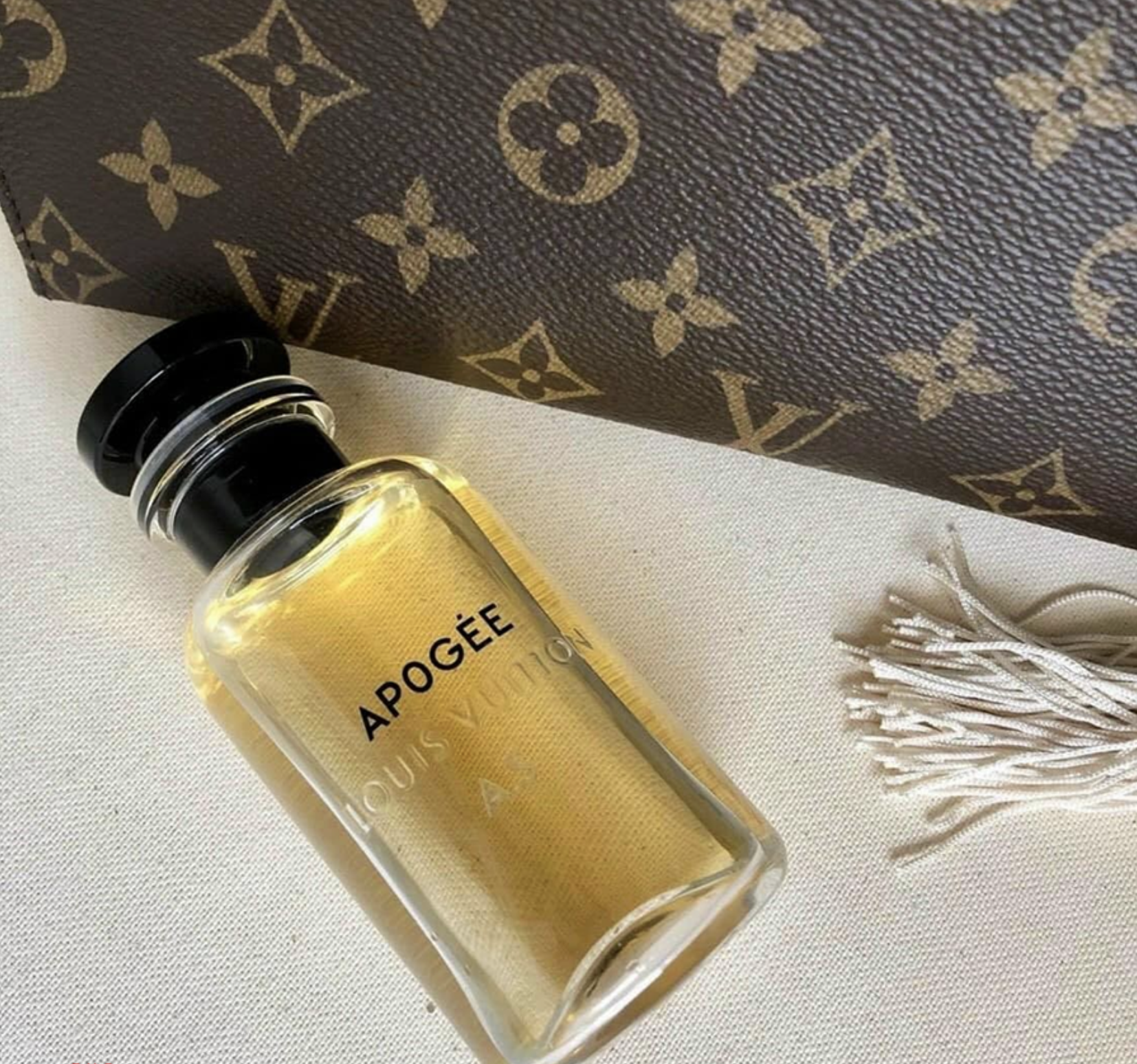 Top 10 chai nước hoa Louis Vuitton dành cho nữ không thể bỏ lỡ (Phần 2) Hinh anh 2: Top 10 chai nuoc hoa Louis Vuitton danh cho nu khong the bo lo (Phan 2)