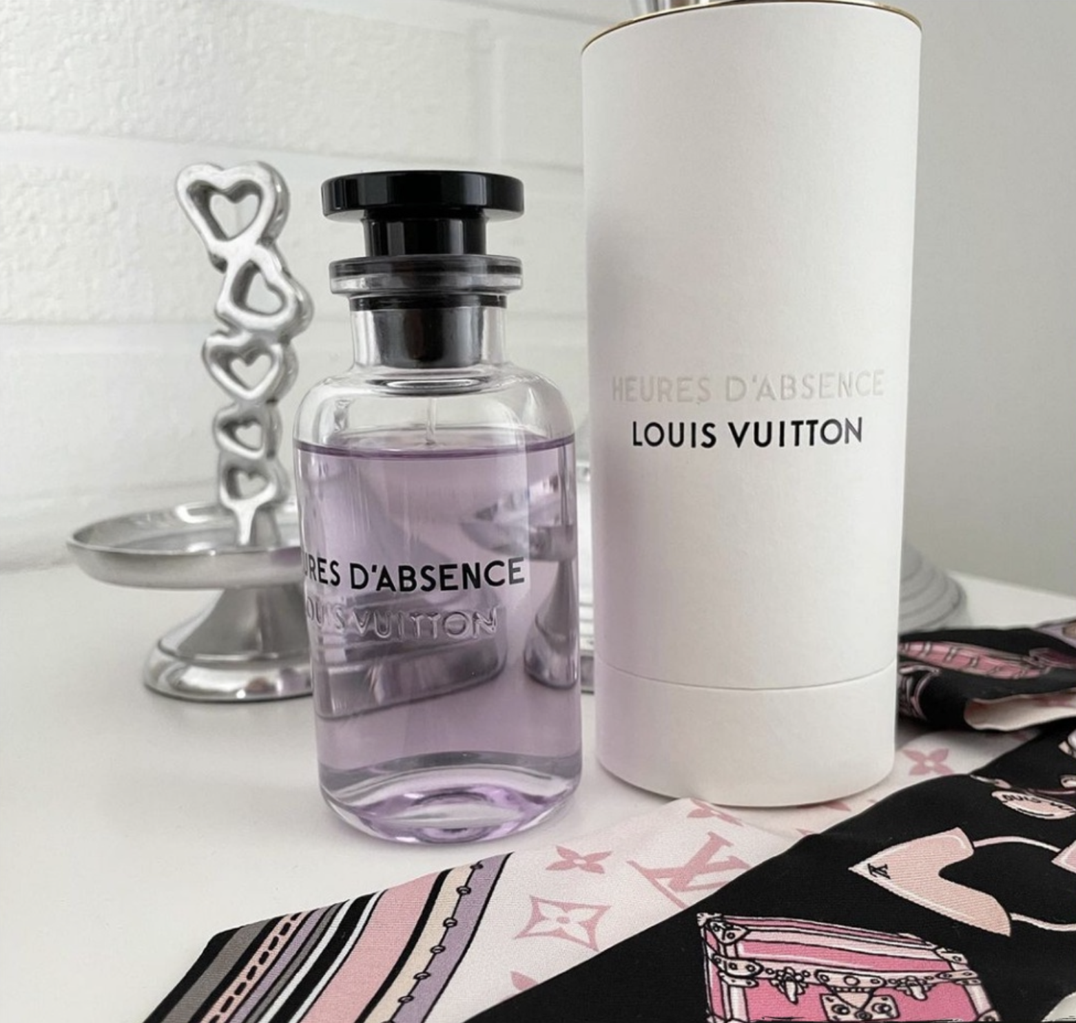 Top 10 chai nước hoa Louis Vuitton dành cho nữ không thể bỏ lỡ (Phần 2) Hinh anh 3: Top 10 chai nuoc hoa Louis Vuitton danh cho nu khong the bo lo (Phan 2)
