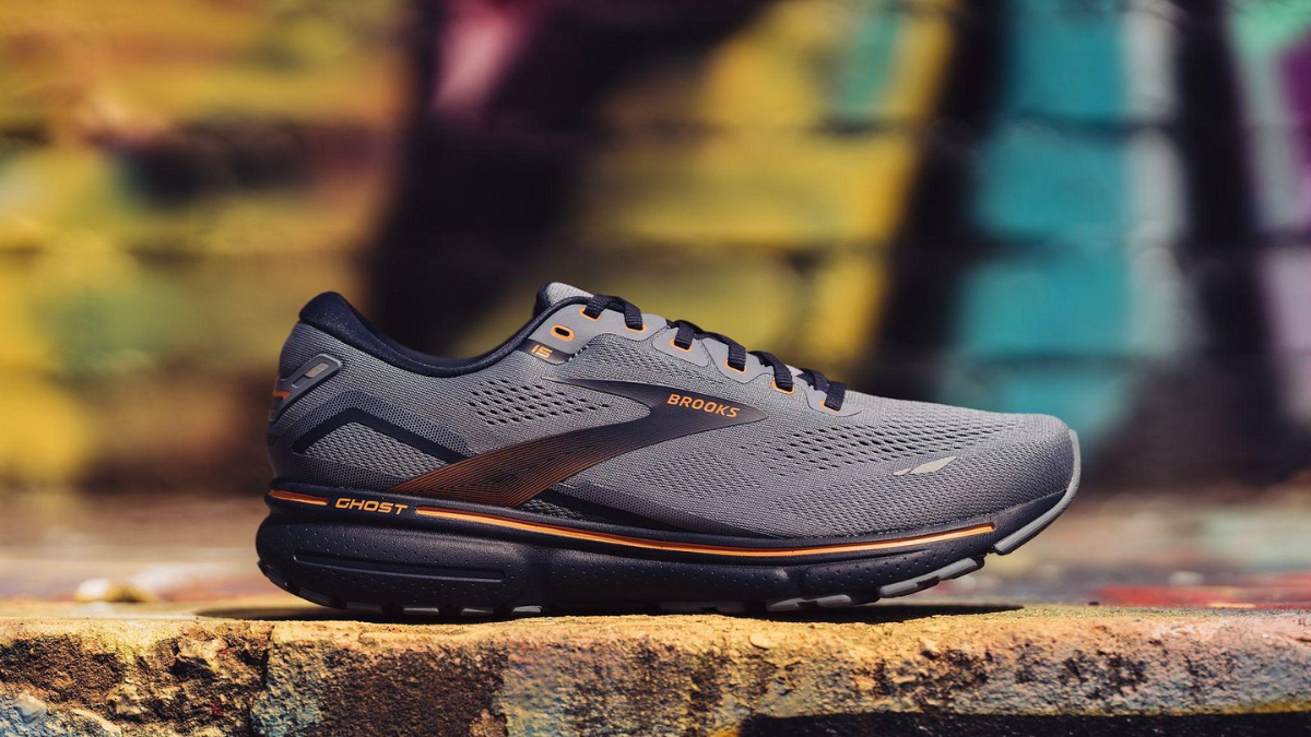 Top 10 mẫu giày chạy tốt nhất 2023 mà bạn nên sở hữu (Phần 1) Hinh anh 2: Top 10 mau giay chay tot nhat 2023 ma ban nen so huu (Phan 1)