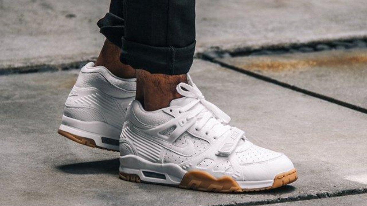 Sneaker cổ điển liệu có mang lại cảm giác thoải mái? Hinh anh 6: Sneaker co dien lieu co mang lai cam giac thoai mai?