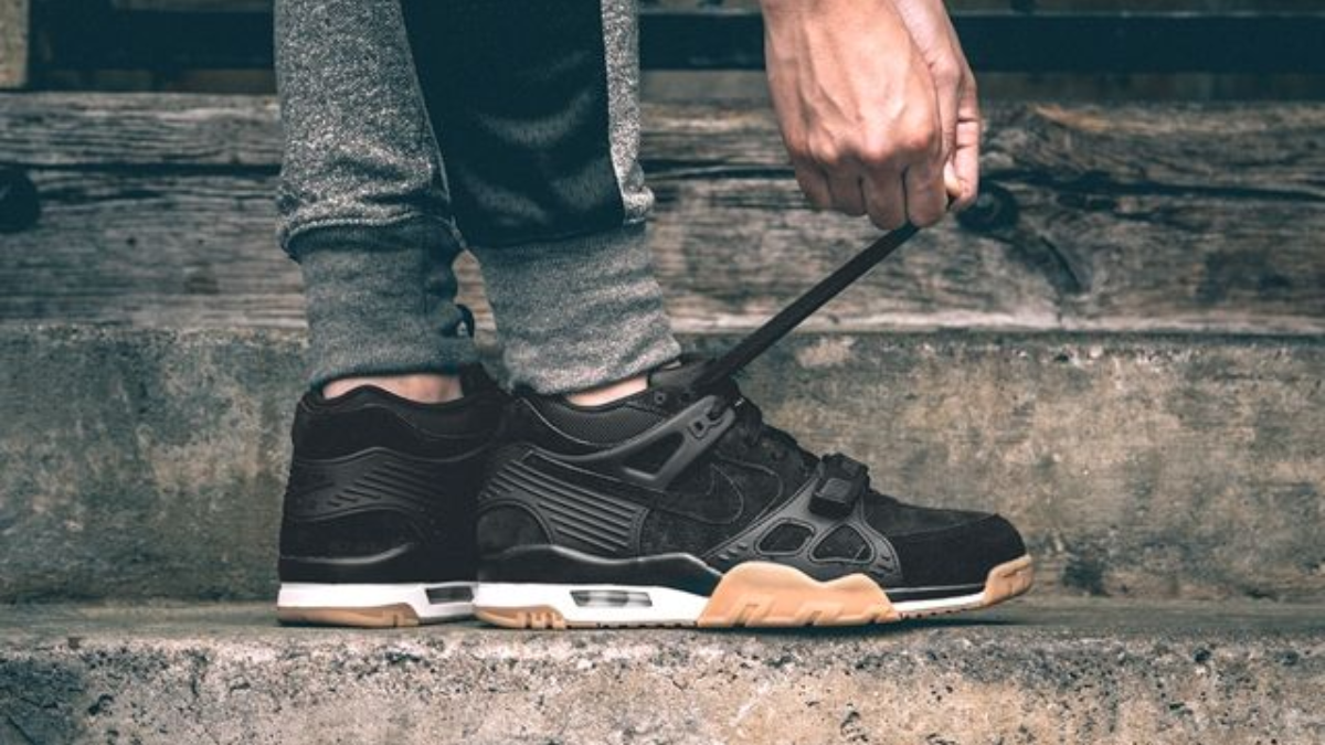 Sneaker cổ điển liệu có mang lại cảm giác thoải mái? Hinh anh 7: Sneaker co dien lieu co mang lai cam giac thoai mai?
