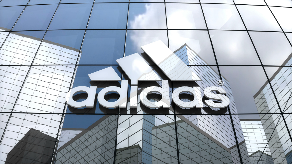 Adidas: Lịch sử hình thành và những lý do thành công của thương hiệu Hinh anh 12: Adidas: Lich su hinh thanh va nhung ly do thanh cong cua thuong hieu
