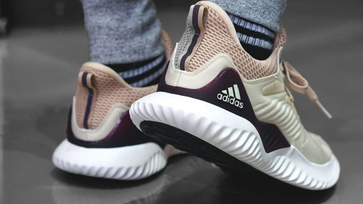 Top 5 cửa hàng phân phối giày Adidas chính hãng tại Việt Nam Hinh anh 1: Top 5 cua hang phan phoi giay Adidas chinh hang tai Viet Nam
