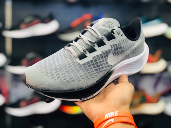 Giay Nike Air Zoom Pegasus 37 'Grey' BQ9646-008