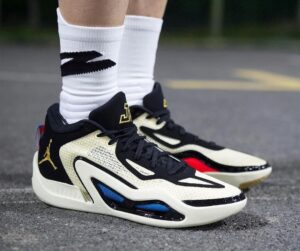 Giay Nike Air Jordan Tatum 1 'Barbershop' DX5571-180