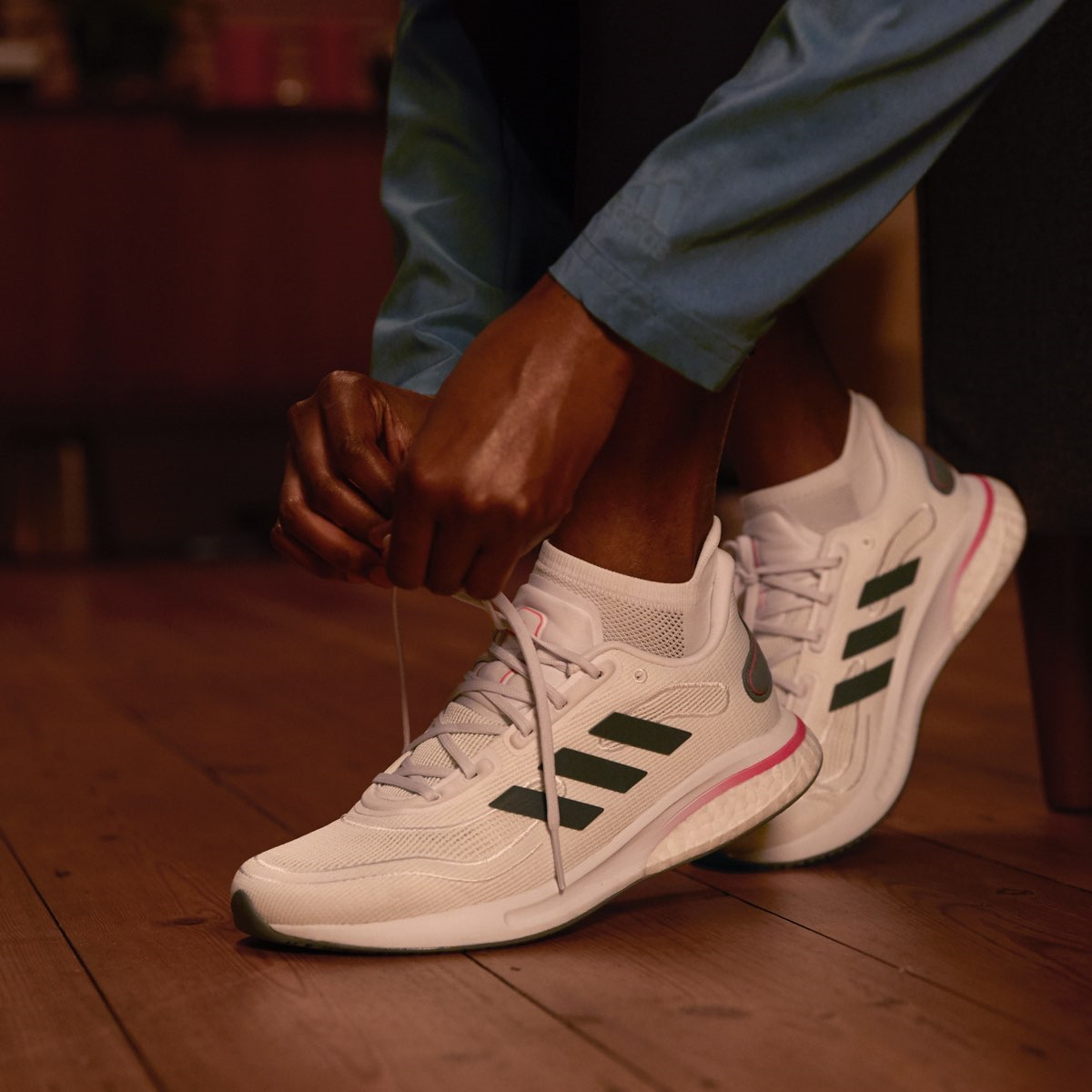 Những dòng giày chạy bộ Adidas được đánh giá cao nhất Hinh anh 6: Nhung dong giay chay bo Adidas duoc danh gia cao nhat