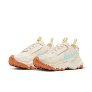 Giay Nike TC 7900 'Pale Ivory Jade Ice' FQ6875-131