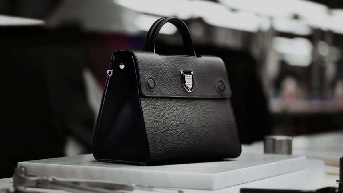 Hinh anh 2: Kham pha lich su cua nhung chiec tui Dior mang tinh bieu tuong