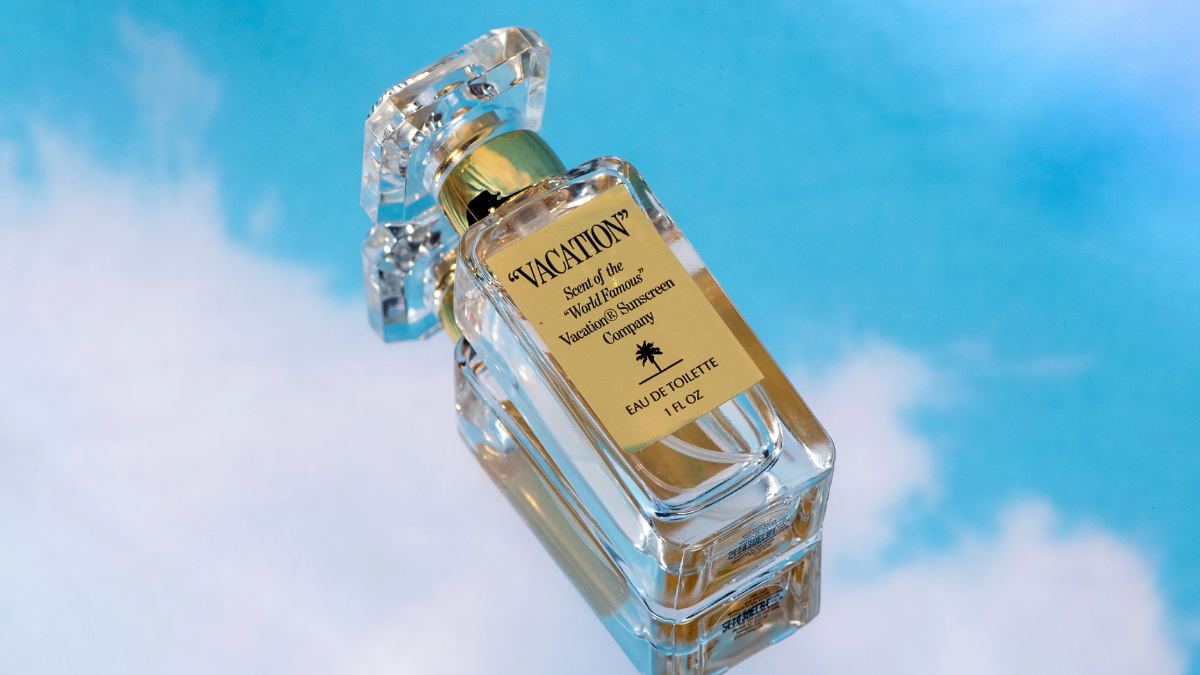 Lạc vào kỳ nghỉ xa xỉ với 11 chai nước hoa hương dừa cao cấp Hinh anh 2: Lac vao ky nghi xa xi voi 11 chai nuoc hoa huong dua cao cap