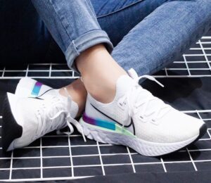 Giay Nike React Infinity Run Flyknit 'White Ombre' CD4372-102