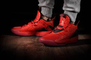 Giay Nike Air Jordan XXXIII 'University Red' AQ8830-600