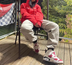 Giay Nike Air Jordan 6 Retro 'Carmine' 384665-106