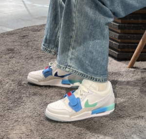 Giay Nike Air Jordan Legacy 312 Low GS 'Windy City' FN8896-131