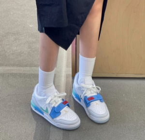 Giay Nike Air Jordan Legacy 312 Low GS 'Windy City' FN8896-131