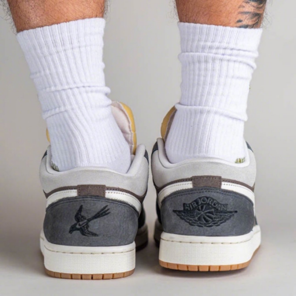 Giay Nike Air Jordan 1 Low 'SNKRS Day Korea 2023' FD0399-004