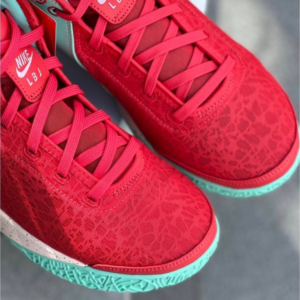 Giay Nike Lebron NXXT Seemingly 'King’s Crown' DR8784-600