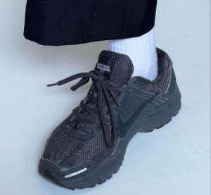 Giay Nike Vomero 5 'Triple Black' BV1358-003